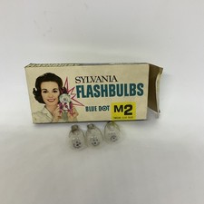 Vintage M2 CLEAR SYLVANIA FLASHBULBS Collectible