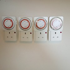 Mechanical Timer Switches 24-Hour Plug-In White Set of 4 UK Plug