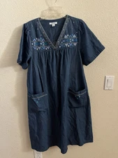 GO SOFTLY Patio Dress Dark Denim Blue V-Neck Pocket Pullover Embroidered Dress M