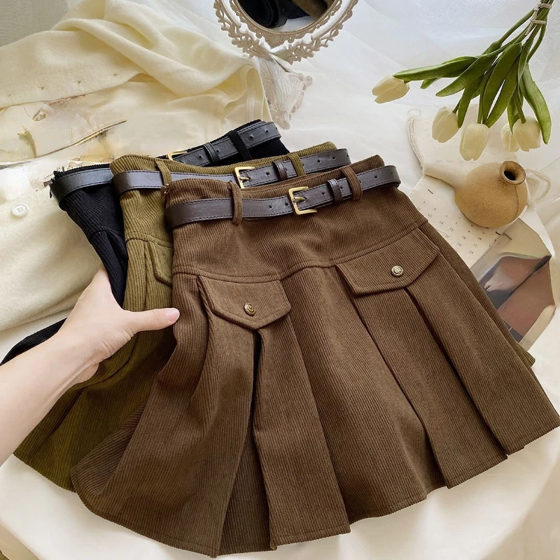 Corduroy skirt with clearance belt