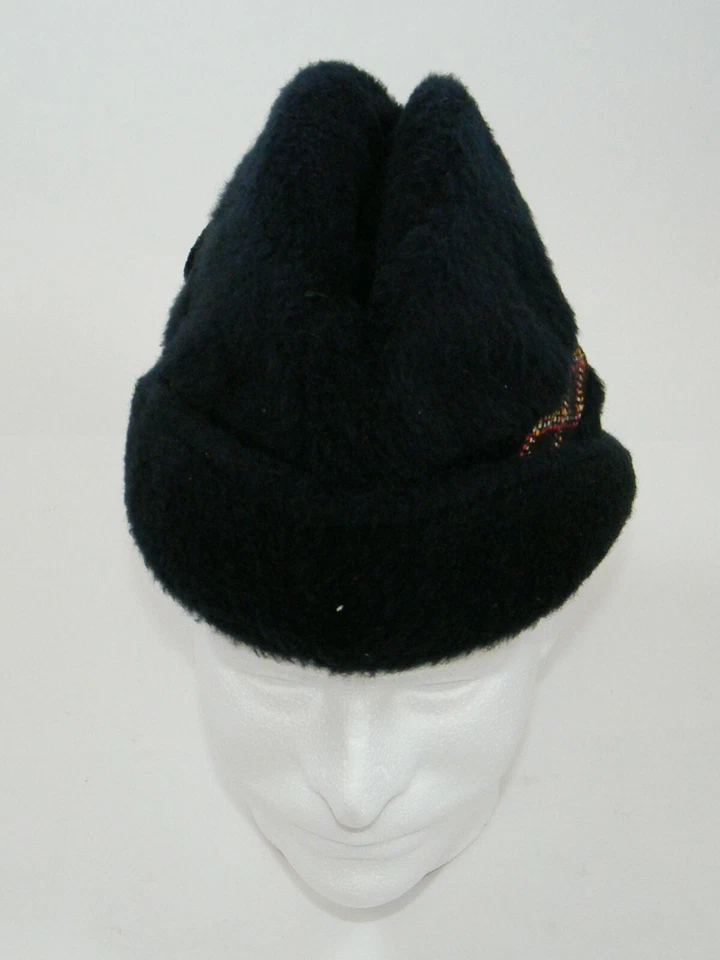 CHAPÉU DE PELE SINTÉTICA VINTAGE COM EMBLEMA DE PEDIDO DE ALCE PAP - Imagem 2 de 4