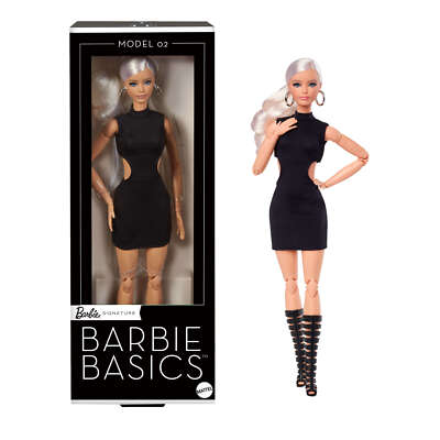 Barbie Signature JBH71 - Basics Puppe Modell 2 - Blonde Haare, schwarzes Kleid