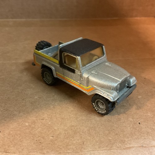1982 Hot Wheels - Jeep Scrambler - Real Rider Tires with Real Rider Spare Tire - Picture 2 of 5