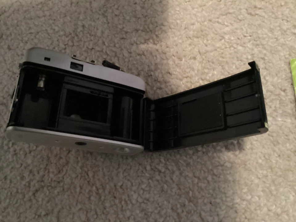 Vintage Boots Beirette 35mm Camera with Original Case & Instructions - Image 4 of 4