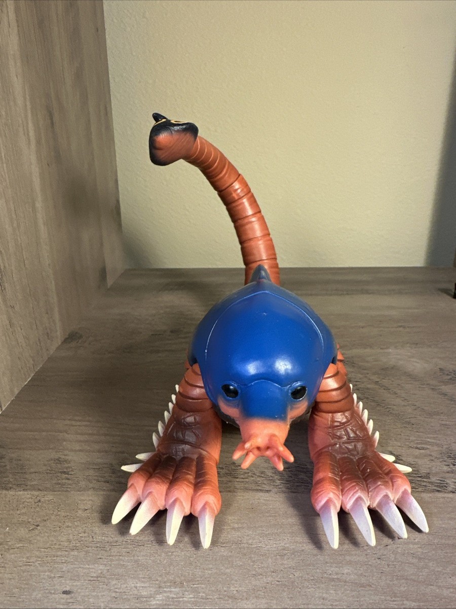 Bandai kaiju Ultra Monster Series Ultraman Cosmos 2003 mogrudon US