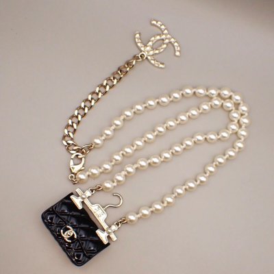 CHANEL CC Matelasse Bag Motif Imitation pearl Pendant Necklace