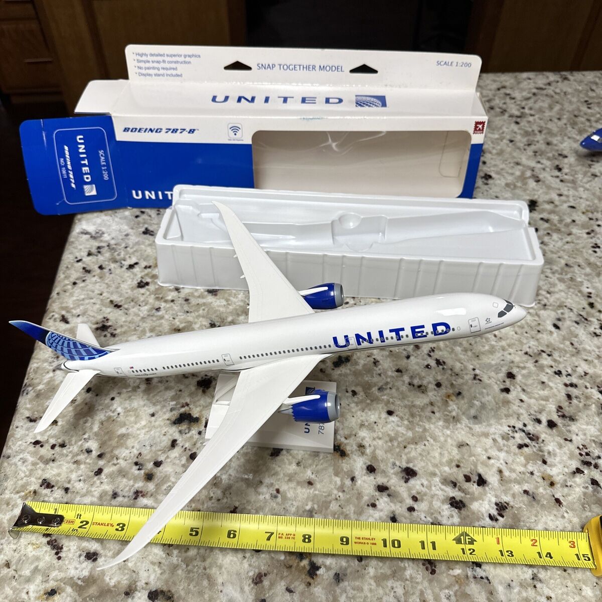 Skymarks 1:200 Boeing 787 Dreamliner United Airlines Plane Skymarks 1:200 Boeing 787 Dreamliner United Airlines Plane