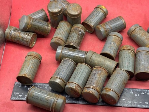 Original WW2 US Army Anti-Dim Cloth in Tin -- One Per Purchase - Storage Worn - Picture 6 of 12