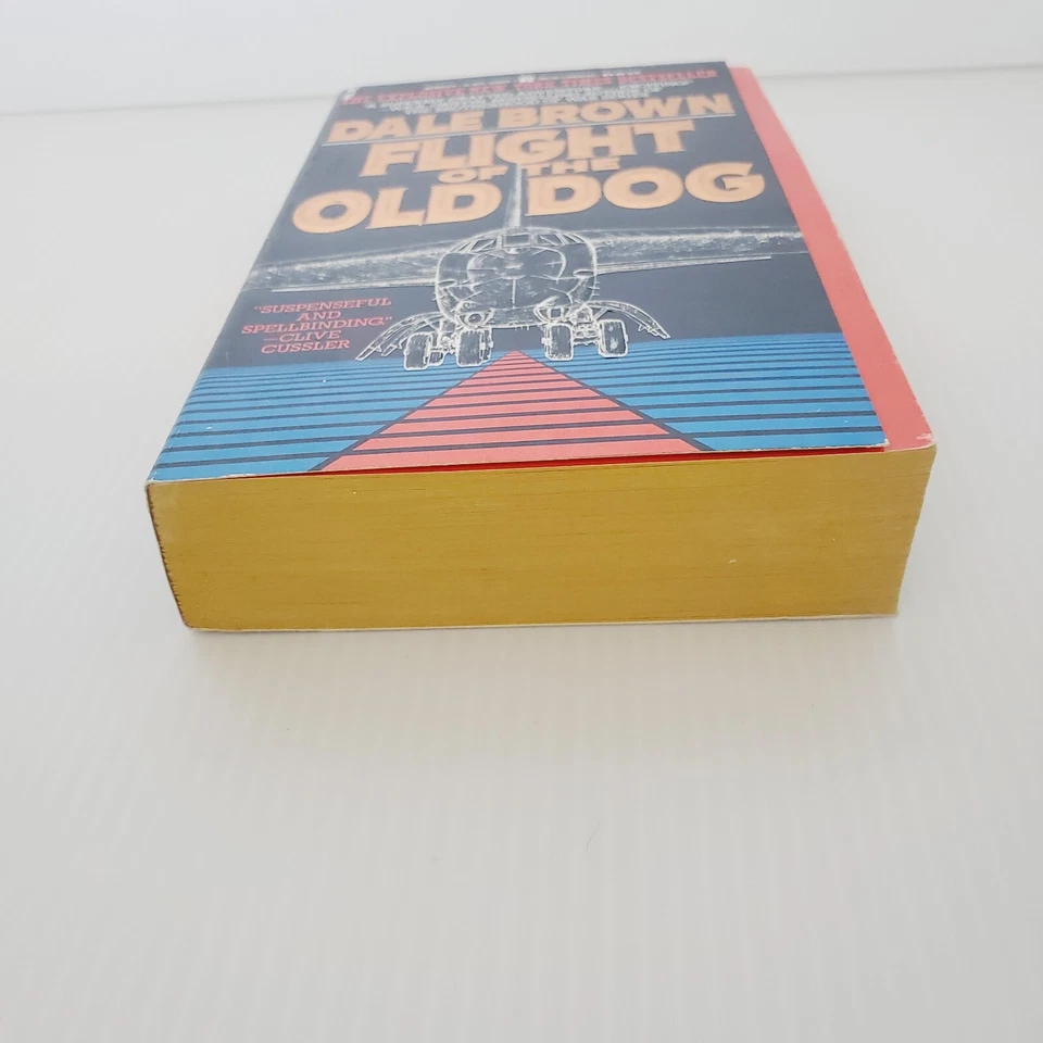 Flight of the Old Dog Book Dale Brown Military Fiction 1988 Rare Cover Paperback - Imagem 4 de 4