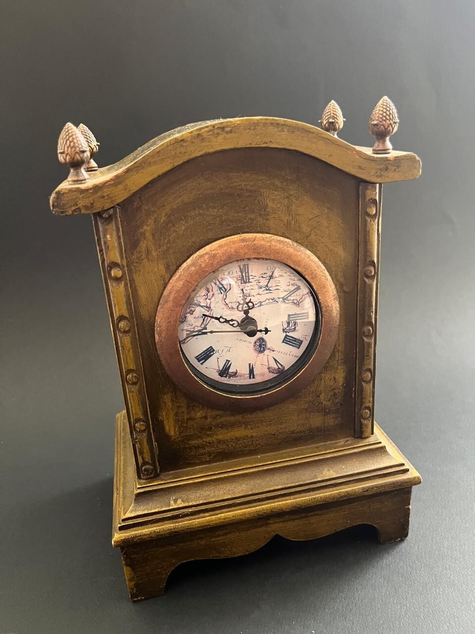 Vintage Wooden Clock Table Top Quarts Beautiful for Decorative & Not Heavy