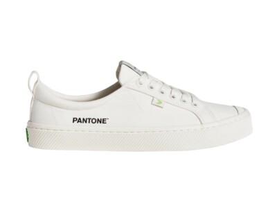 Cariuma OCA Low Pantone Snow White Canvas Size 13M / 14.5W Lace-Up Sneaker Shoes