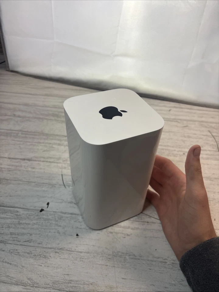 Apple AirPort Extreme A1521 White 6th Generation Base Station Wireless Router - Image 2 of 4