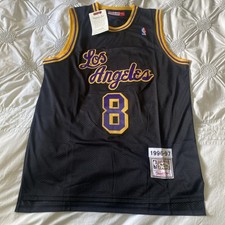 Ultimate Los Angeles Lakers Collector and Super Fan Gift Guide 46