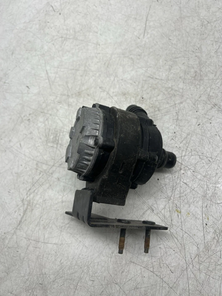 BOSCH 0-392-024-024 INTERCOOLER PUMP WATER PUMP - Image 3 of 4
