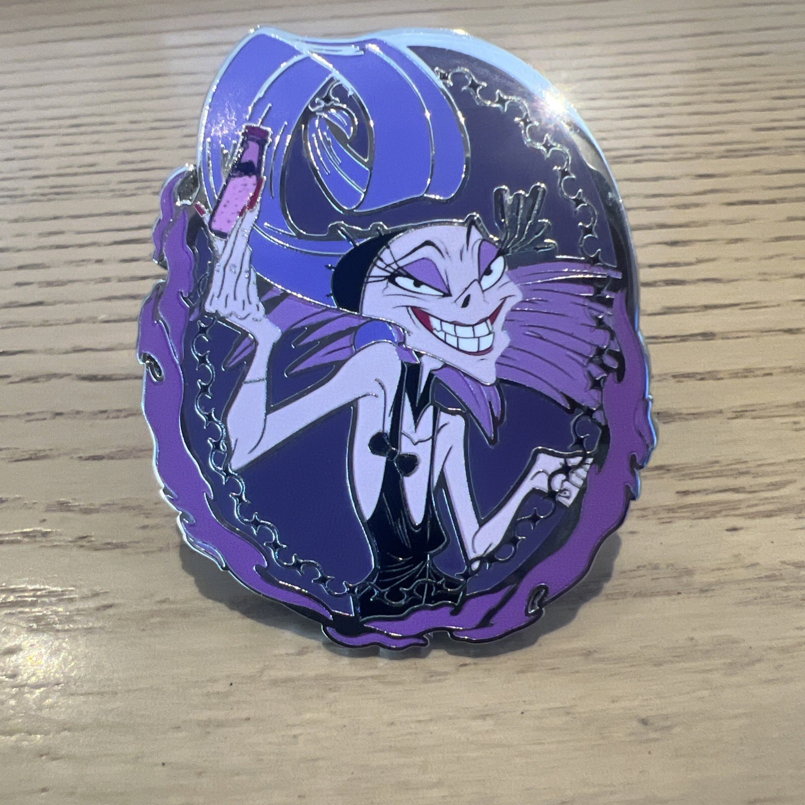 Yzma - Disney Villains Portrait Pin Emperor's New Groove Loungefly Mystery Pin