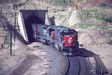SP 6774 SD-45-2T TEHACHAPI PASS (SOUTHERN PACIFIC) ORIGINAL SLIDE 04-29-87 T21-6