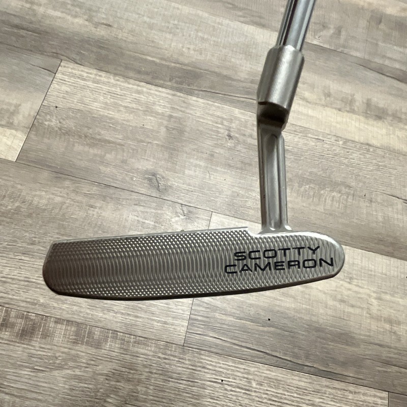 Scotty Cameron Super Select Newport+ Putter 34 Inch w/ Headcover