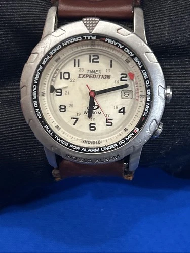 Timex Expedition Men's Vintage Watch. Working Great. Original Strap. Indiglo Yes