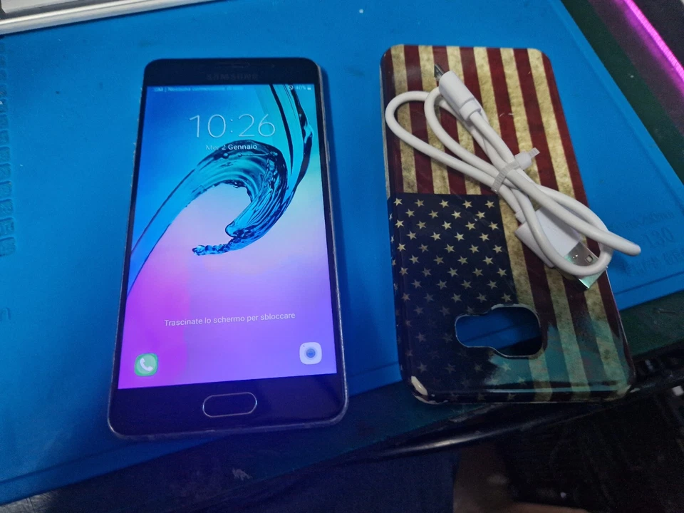 Samsung Galaxy A5 (2016) - 16GB - ARGENTO NERO - Immagine 2 di 4