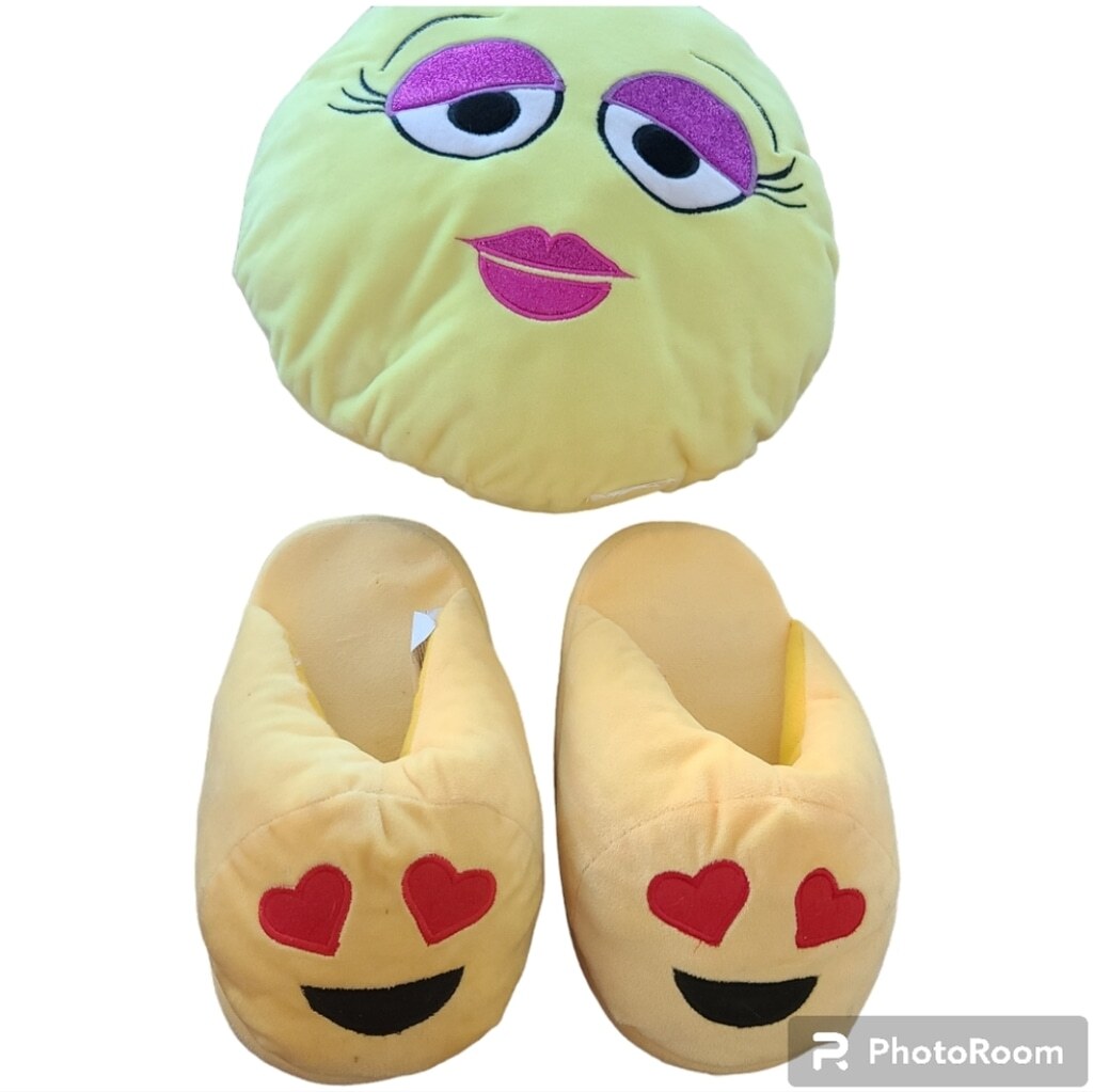 PANTOFOLA D’ORO Pantofole Emoji Peluche con Confezione Cuscino S M