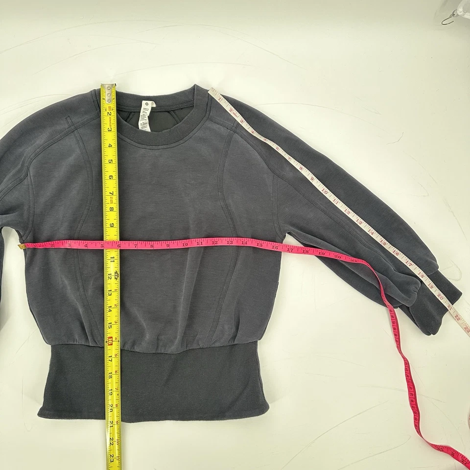 Pullover para mujer Lululemon Softstreme dobladillo acanalado negro minimalista Athleisure 4 Foto 4 de 4