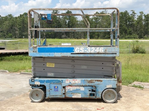 2014 Genie GS-3246 32' Electric Scissor Lift Man Aerial Work Platform bidadoo - Picture 5 of 12