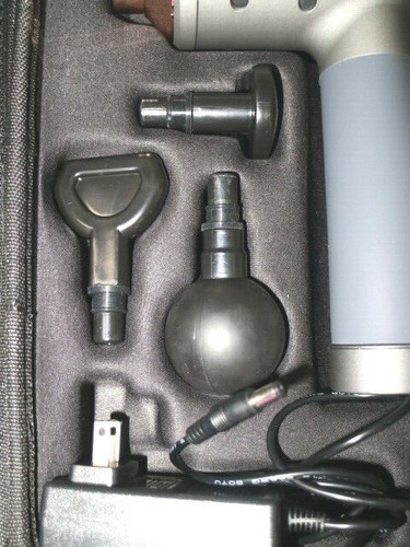 DABOOL MASSAGER WITH 6 ATTACHMENTS AND BLACK CASE - Picture 2 of 5
