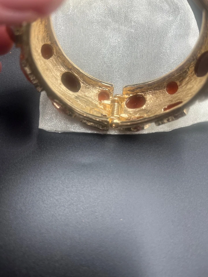 Brazalete con bisagras coral/naranja Amrita Singh nuevo sin etiquetas Foto 4 de 4