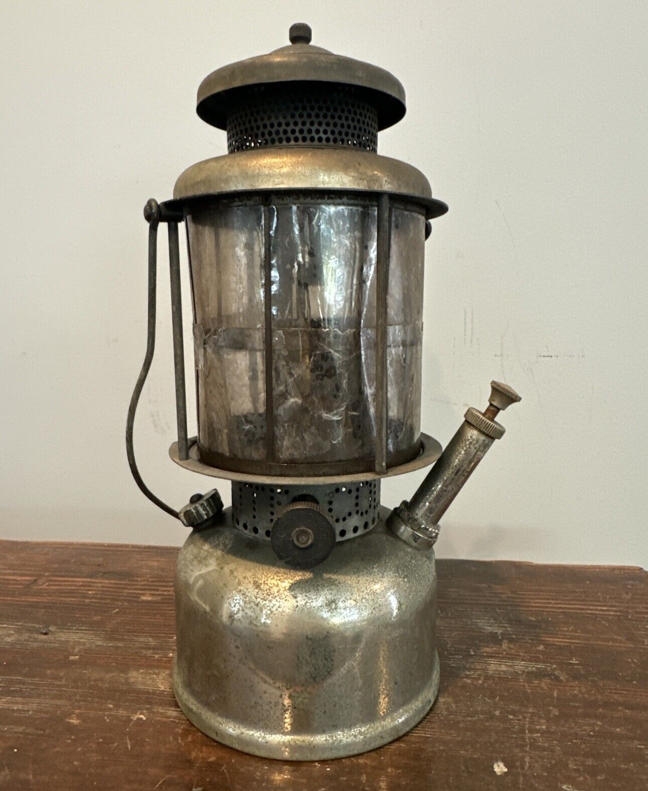 Vintage Coleman Quick-Lite Lantern Coleman Lamp Company Mica Globe 1925