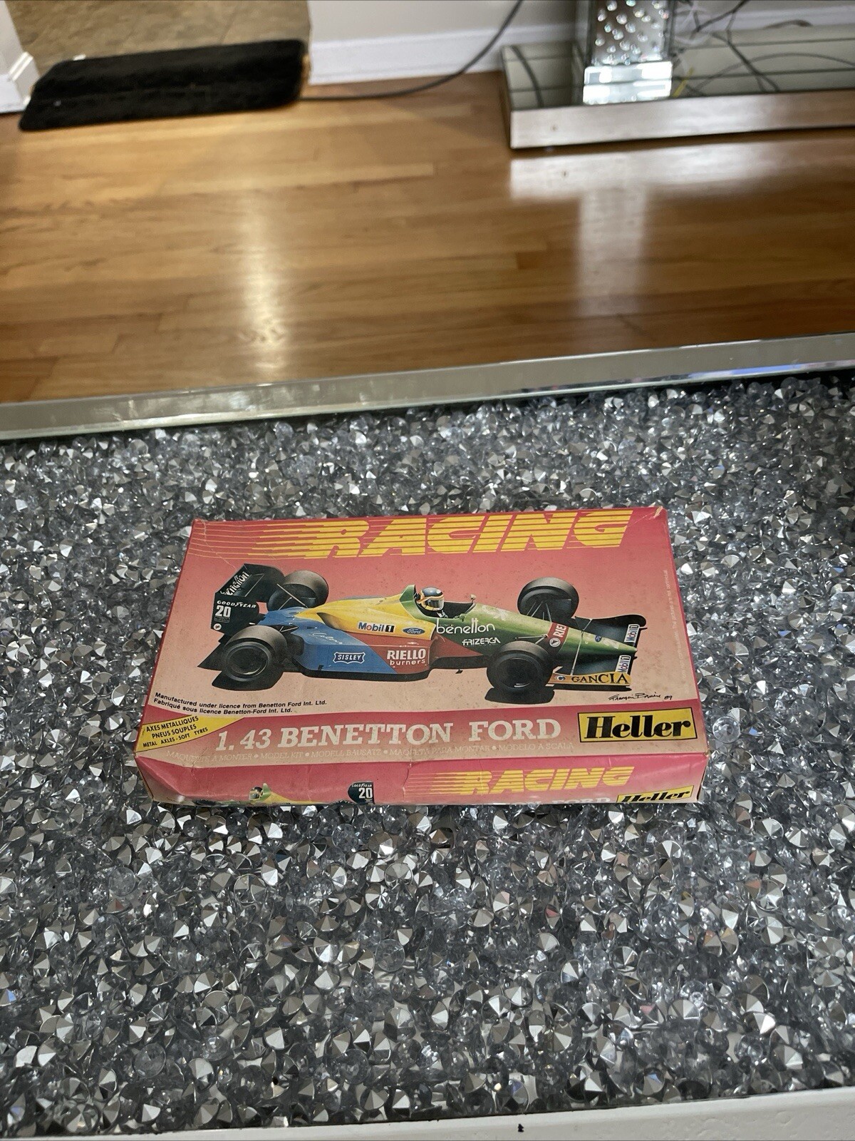 1988 Heller 1:43 scale Benetton Racing B189 Ford Model Kit