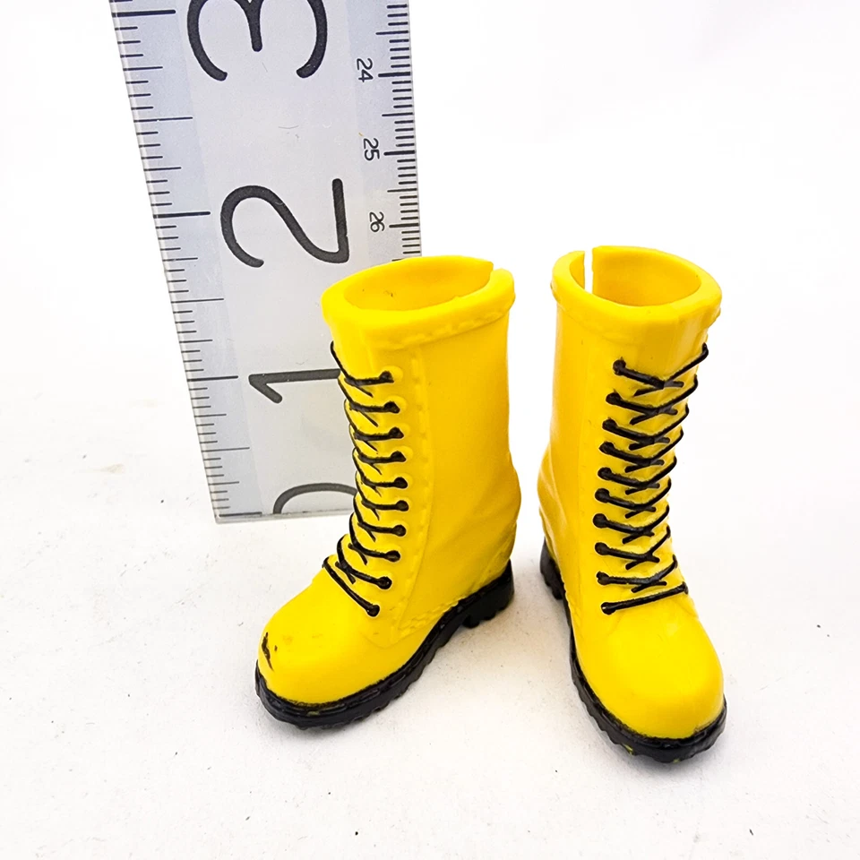 DC Comics Super Hero Niñas Murciélago Niña Botas Amarillas Piezas de Repuesto Foto 2 de 4