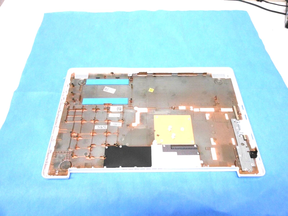 Nuevo conjunto base inferior Dell OEM Inspiron 3582 blanco AMA01-CRHG7 0CRHG7 Foto 3 de 4