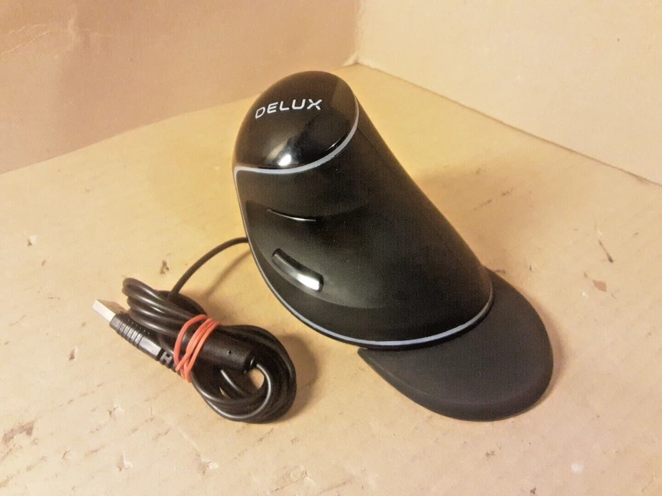 DELUX Ergonomic Mouse, Wired Large RGB Vertical Mouse with 6 Buttons Black - Image 3 of 4