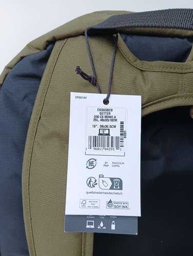 Eastpak Getter CS Mono army 25L 48x32x18cm Sac à dos kaki neuf avec étiquette - 第 3/8 張圖片
