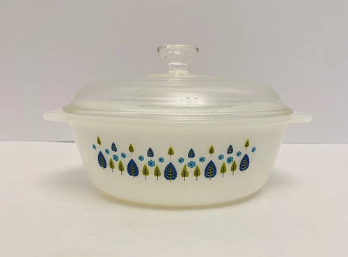 Fire King Milk Glass Alpine Swiss Chalet Marcrest 1 Qt Casserole Dish w/Lid EUC.