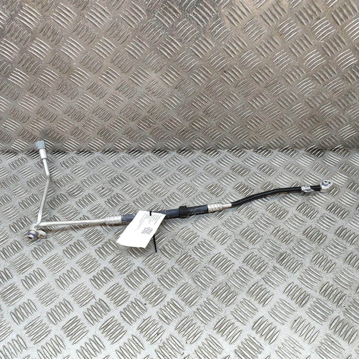 AUDI A4 Avant B9 1.4TFSI 110kw A/C Air Con Hose Pipe 8W2816720 RHD