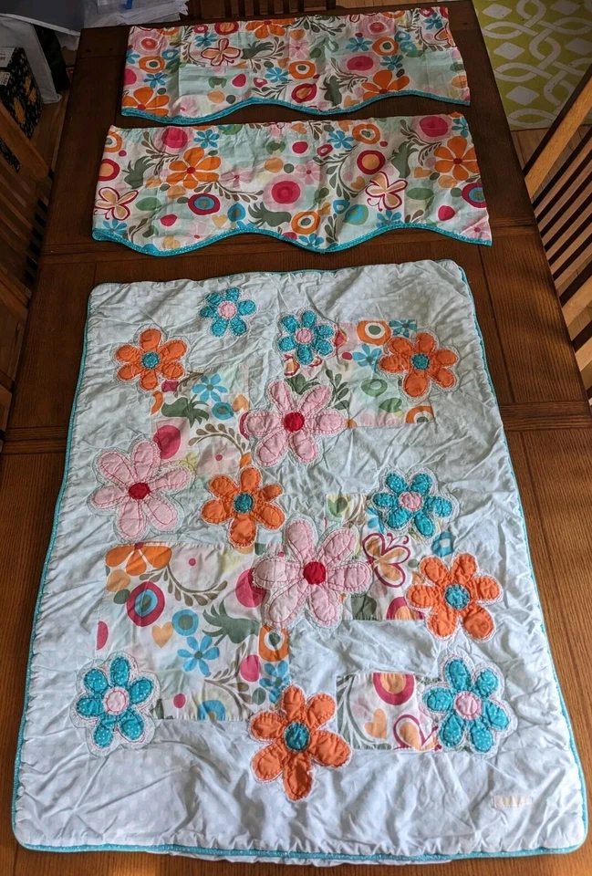 Cotton Tale Design Lizzie Crib Quilt and 2 Valance Lot Set Flowers Nursery Baby - Image 3 of 4