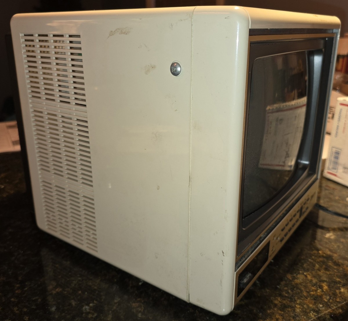 RARE WHITE VINTAGE Zenith LM8833 9