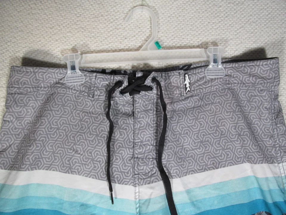 Pantalones Cortos de Tabla MAUI and Sons Para Hombres Talla 38" Cintura Estilo Surf 4 Vías Elastizados Foto 2 de 4