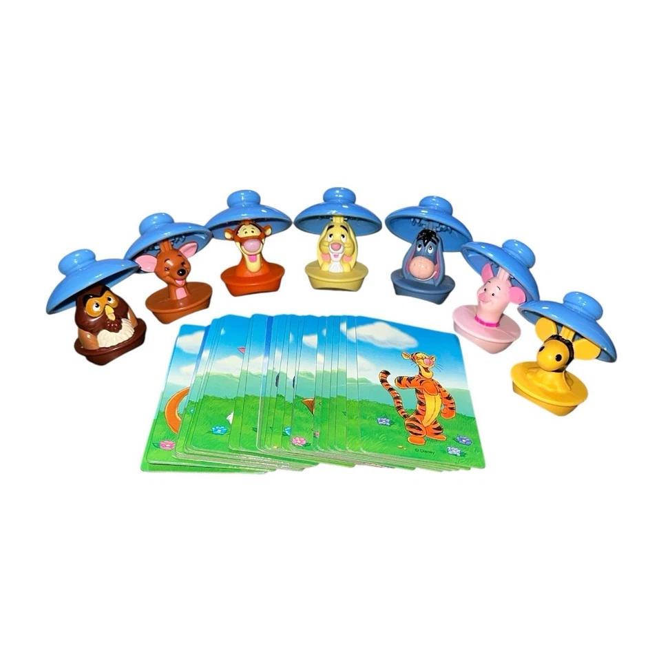Juego completo de figuras y 24 cartas de juego Hide N Seek musical Disney Pooh Foto 4 de 4