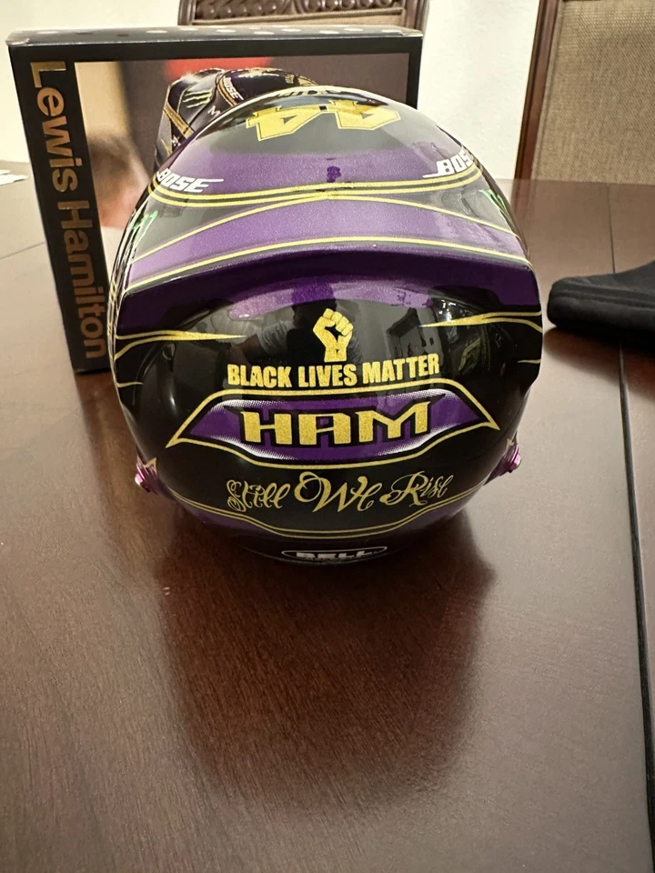 LEWIS HAMILTON ABU DHABI 2020 MINI BELL HELMET 1:2 - Image 4 of 4