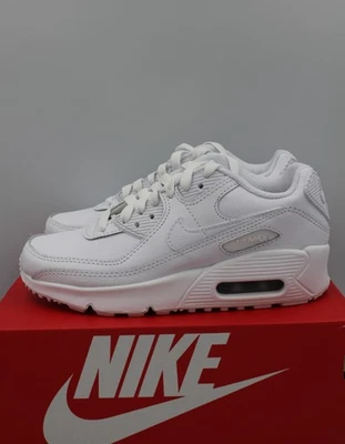 Nike Air Max 90 Kids Unisex White Trainers UK 1 EUR 33 HF6358 102