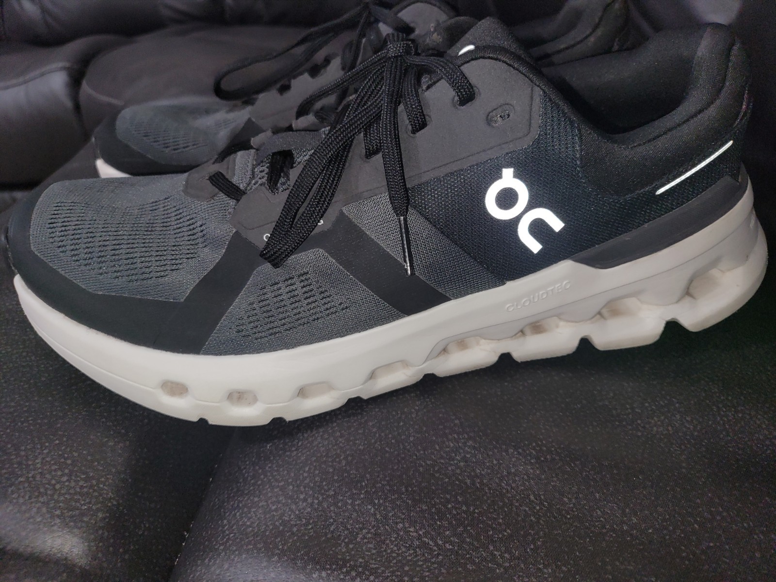 Size 11 - ON Cloudrunner 2 Eclipse Black - image 1