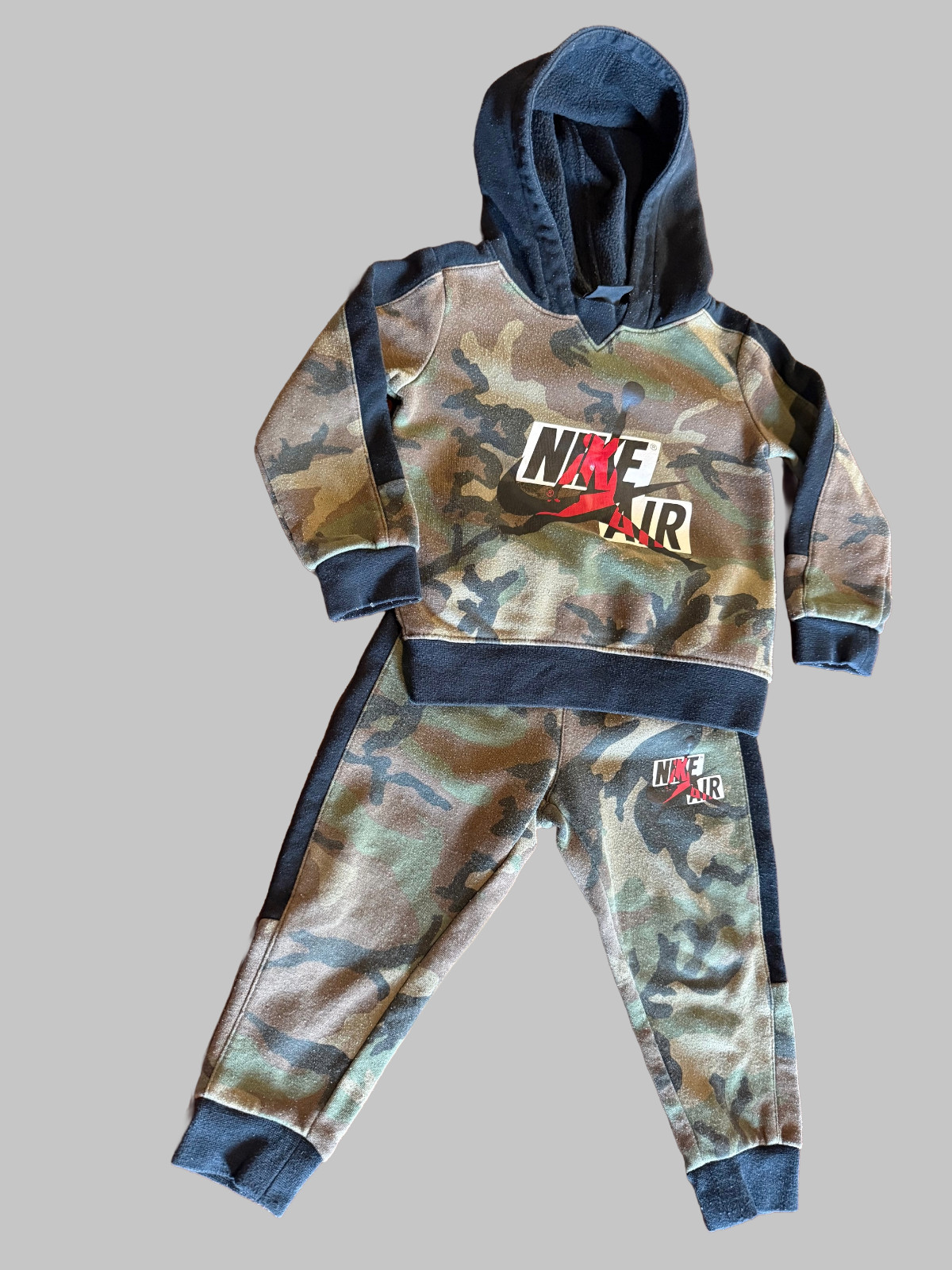 Jordan Toddler Boys Camo Nike Air Jogging Suit 2 Piece Set Green Black 2T Hoodie