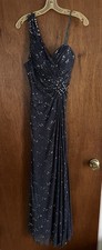 Cachet Women’s Grey Gown Size 4