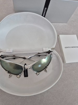 Gentle Monster Goxx 02 Sunglasses 2025 Bold Silver Frame Silver