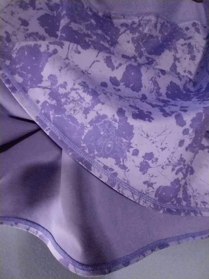 Falda Deportiva Talla XL Pull On Reversible Rotonda Púrpura Estampado Sólido/Salpicaduras Foto 4 de 4