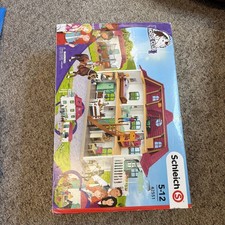 Schleich HORSE CLUB Lakeside Country House Stable Horse Play Set DAMAGED BOX