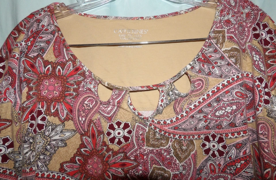 Catherine's Red Paisley Scoop Neck Keyhole 1/2 Sleeve Knit Tee Women Size 3X - Image 2 of 4