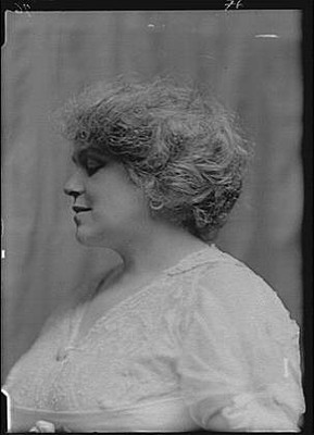 Photo:Mrs., Dargie, W.E., portrait photograph